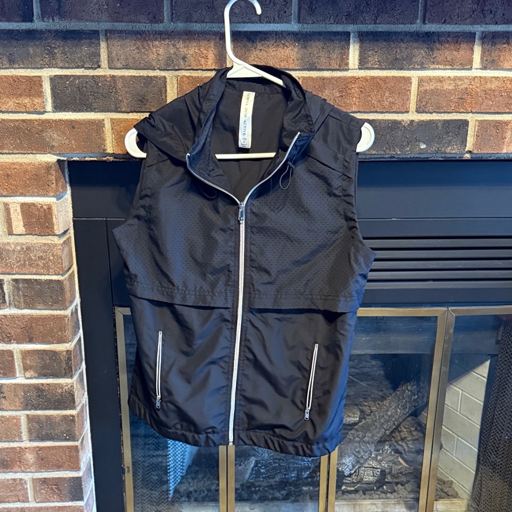 Lorna Jane Black Zip-Up Vest With Hood